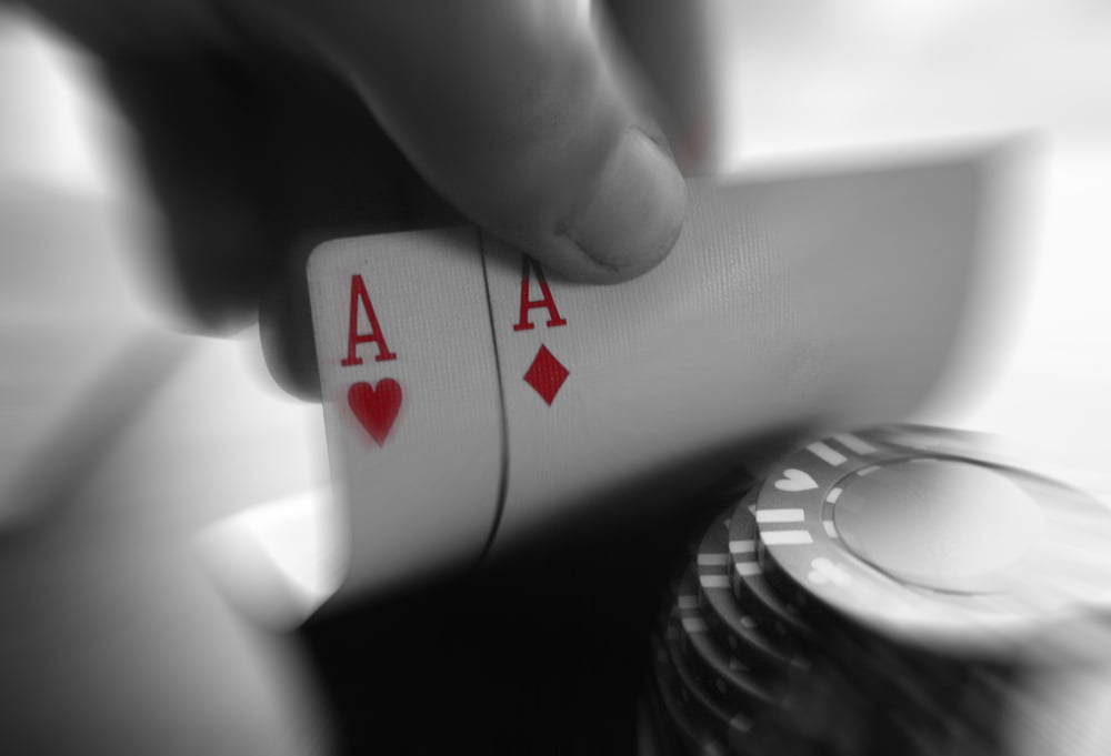 poker-chips-and-aces